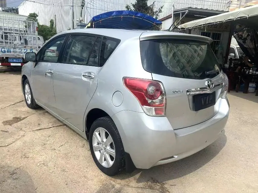 Toyota 2012 E'Z 1.8L CVT 180E Elite Edition (Automatic) — thumbnail 9