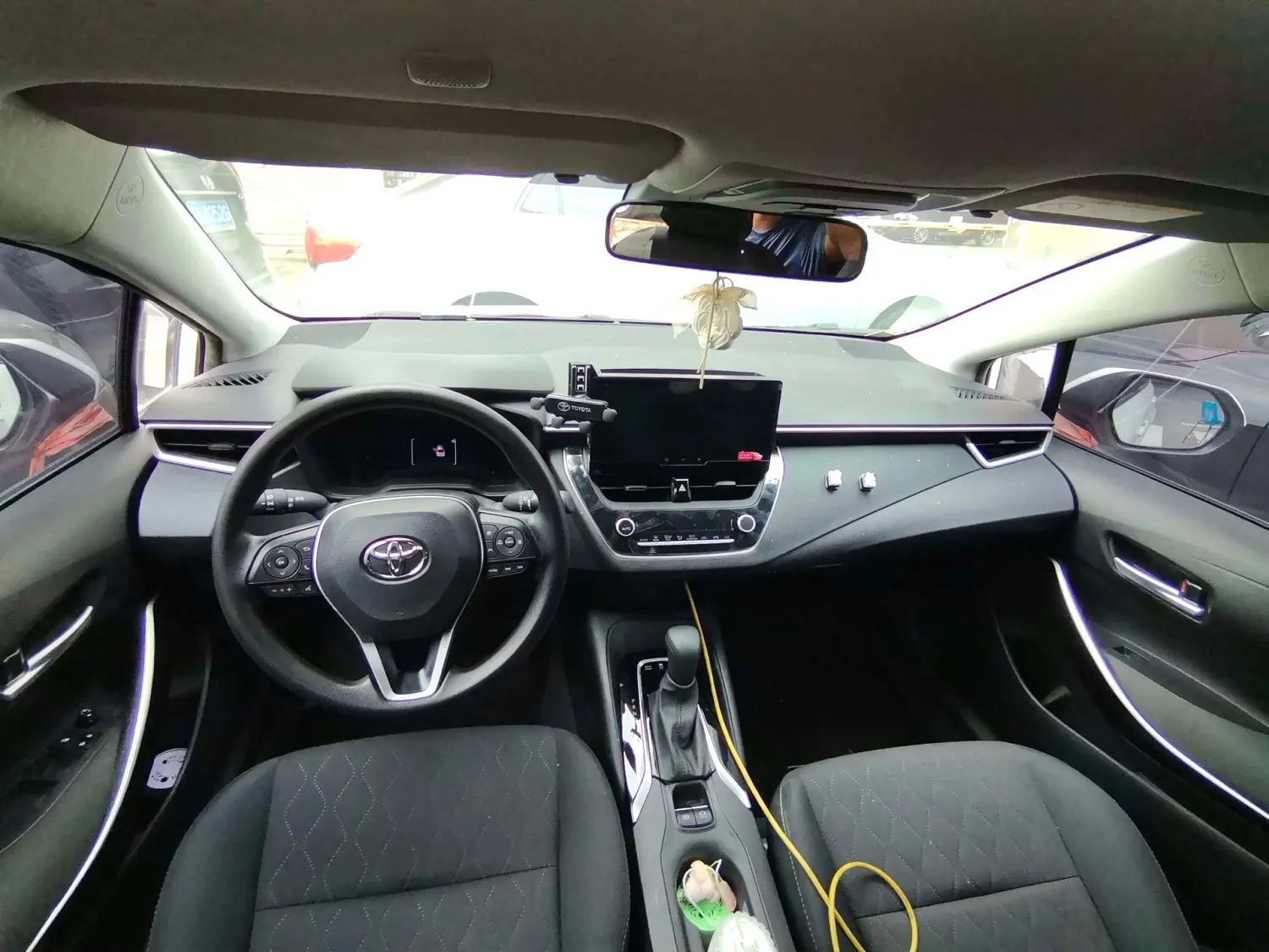 Toyota 2022 Corolla Hybrid 1.8L E-CVT Pioneer Edition (Automatic) — thumbnail 7