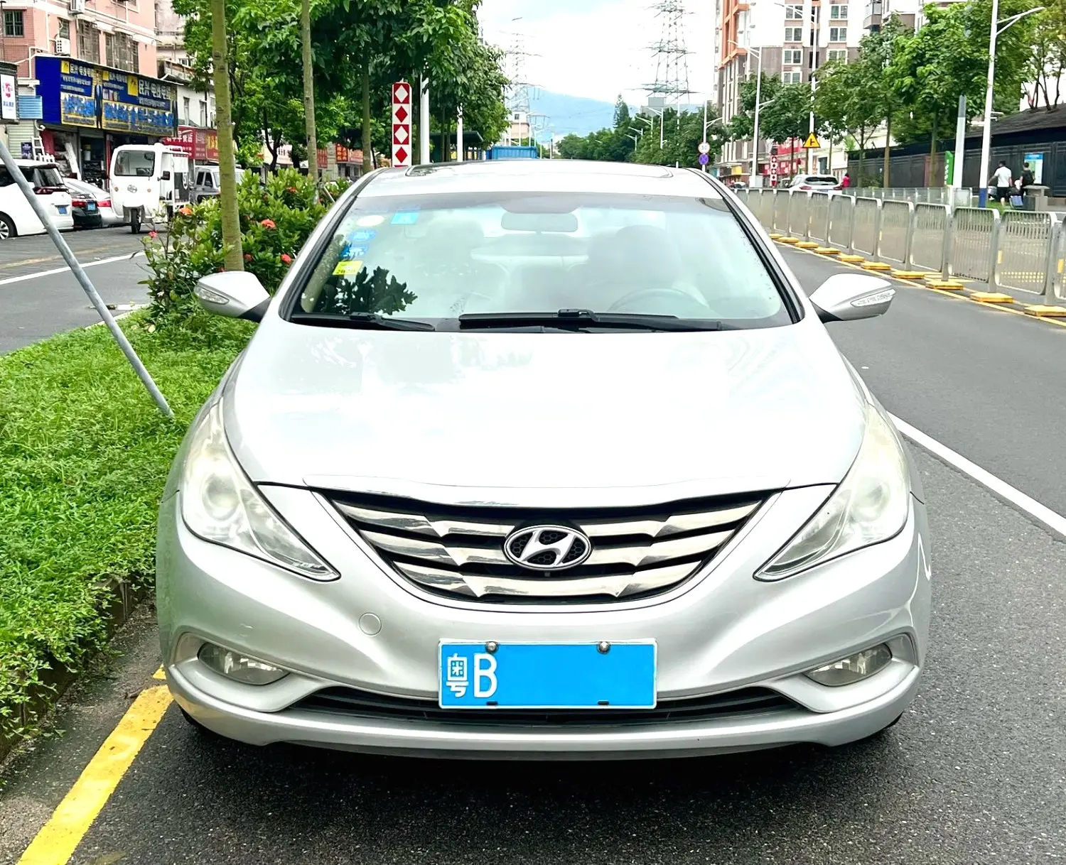 Hyundai 2012 Sonata (8th Gen) 2.0 GLS Leading Edition Automatic — thumbnail 2