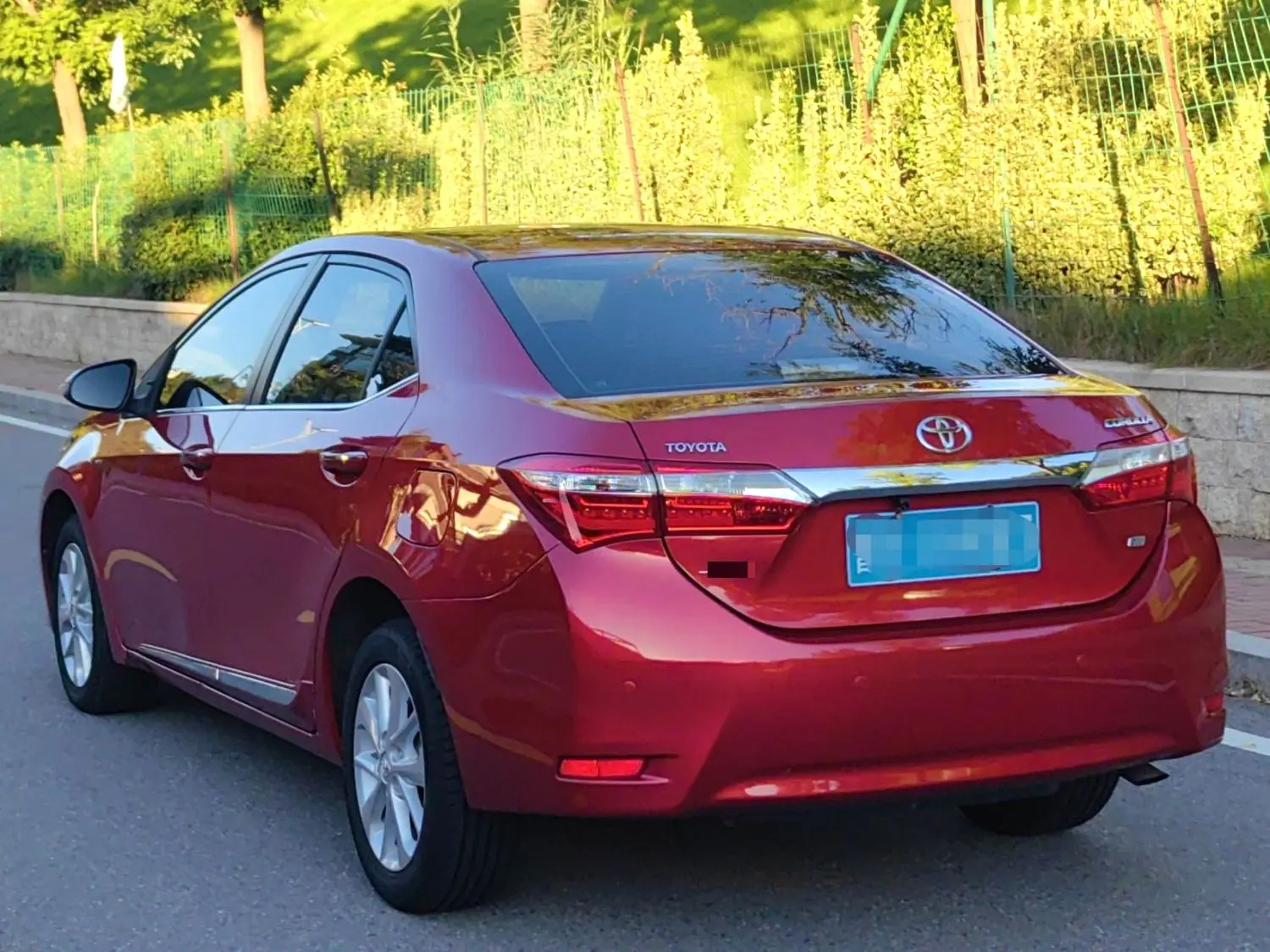 Toyota 2014 Corolla 1.6 GL-i (Leather Edition) CVT Automatic — thumbnail 7