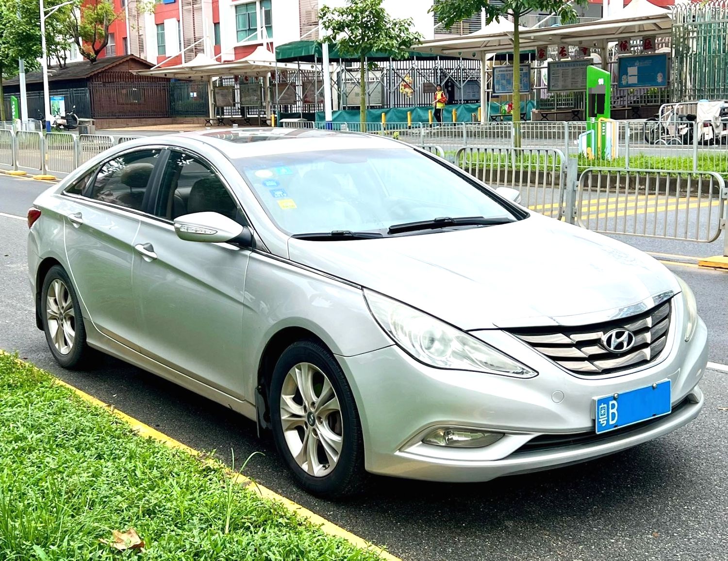 Hyundai 2012 Sonata (8th Gen) 2.0 GLS Leading Edition Automatic — thumbnail 3