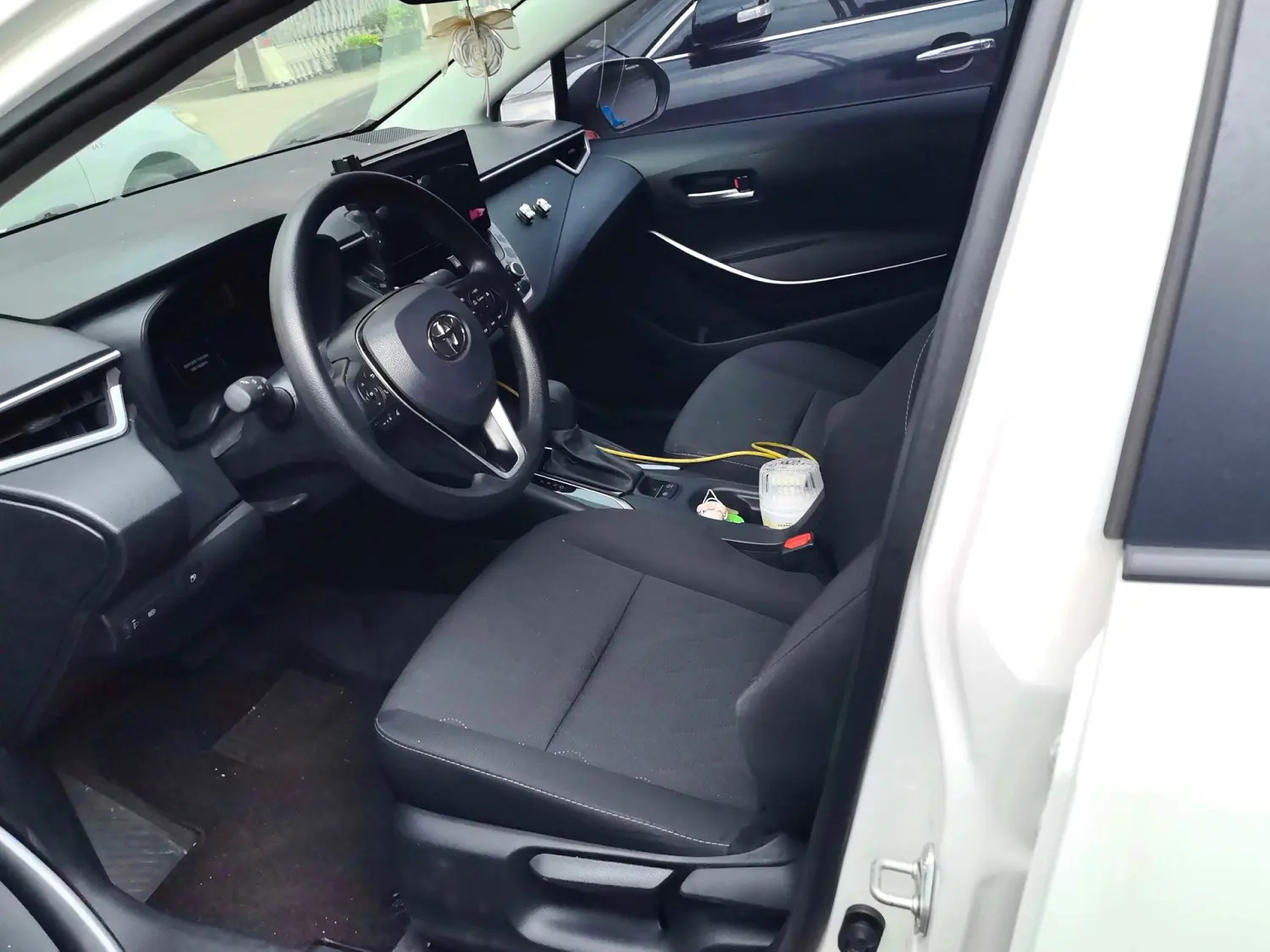 Toyota 2022 Corolla Hybrid 1.8L E-CVT Pioneer Edition (Automatic) — thumbnail 8
