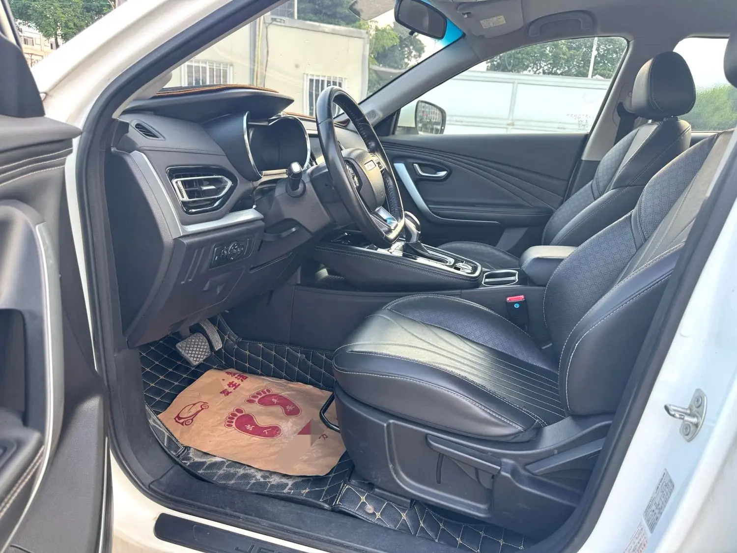 Jetour X70M 2020 Model 1.5T "Xiangban" Edition (Facelift) – Automatic Transmission — thumbnail 4