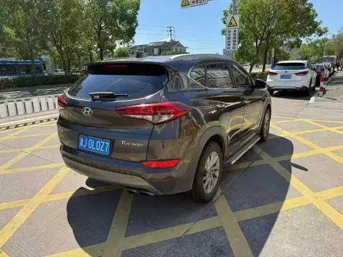 Hyundai Tucson 2015 1.6T DCT 2WD Comfort Edition — thumbnail 3