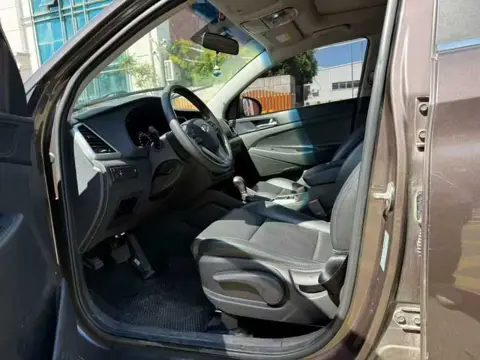 Hyundai Tucson 2015 1.6T DCT 2WD Comfort Edition — thumbnail 4