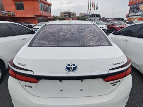 Toyota Corolla 2016 Hybrid 1.8L E-CVT Elite — thumbnail 5