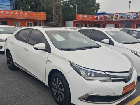 Toyota Corolla 2016 Hybrid 1.8L E-CVT Elite — thumbnail 8