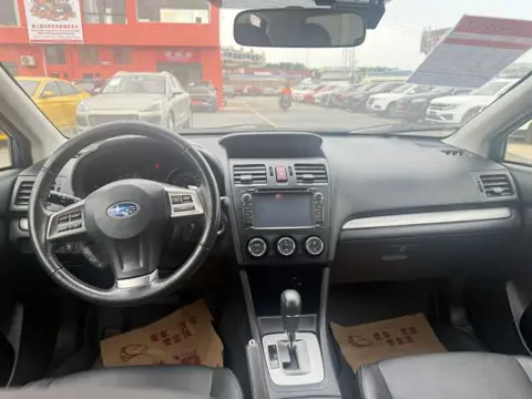 Subaru XV 2012 2.0i CVT Luxury — thumbnail 6
