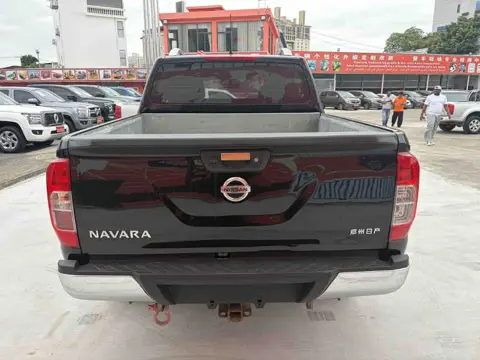 Nissan Navara 2021 2.5L Automatic 4WD Premium QR25 — thumbnail 8