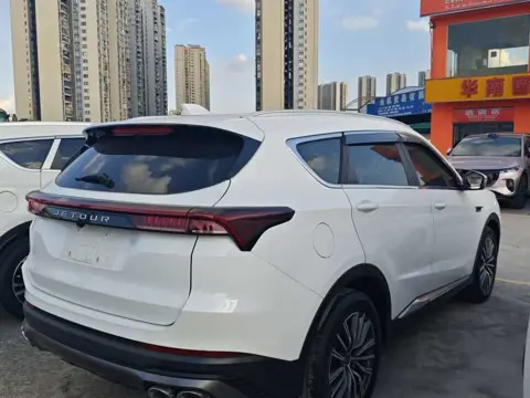 Jetour X70 PLUS 2024 Champion 1.5T DCT Champion MAX 7-Seater — thumbnail 2