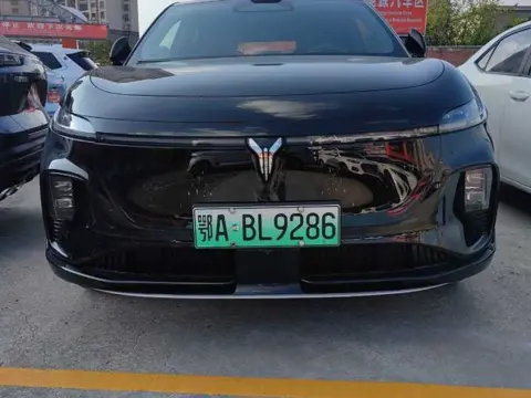 Voyah Courage 2025 AWD Qiankun Edition — thumbnail 1