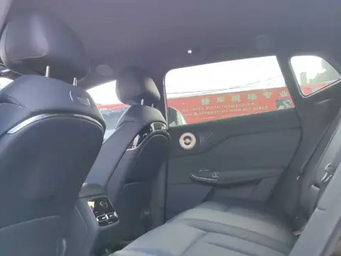 Voyah Courage 2025 AWD Qiankun Edition — thumbnail 3