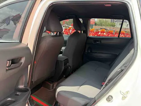 Toyota Corolla Cross 2023 Hybrid 2.0L Pioneer — thumbnail 6
