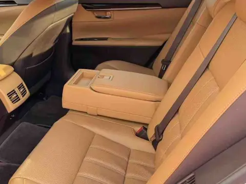 Lexus ES 300h 2015 Hybrid Luxury — thumbnail 9