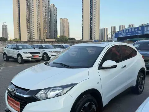 Honda Vezel 2015 1.8L CVT 2WD Elite