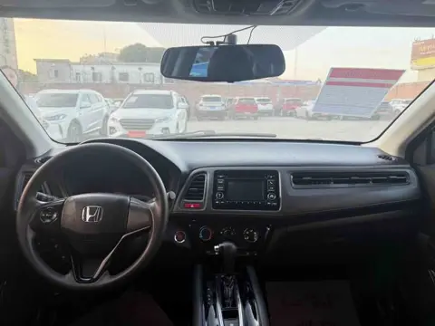 Honda Vezel 2015 1.8L CVT 2WD Elite — thumbnail 9