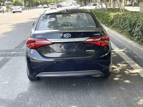Toyota Levin 2018 Hybrid 1.8H GS-V E-CVT Premium — thumbnail 5