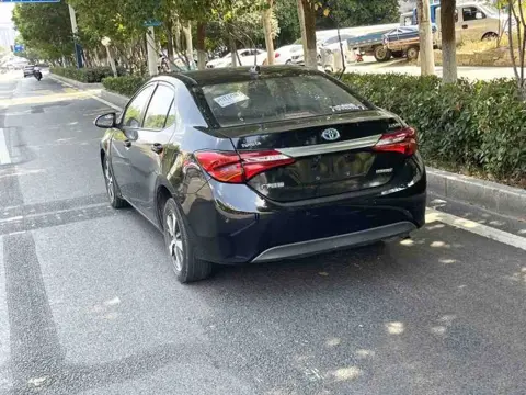Toyota Levin 2018 Hybrid 1.8H GS-V E-CVT Premium — thumbnail 6