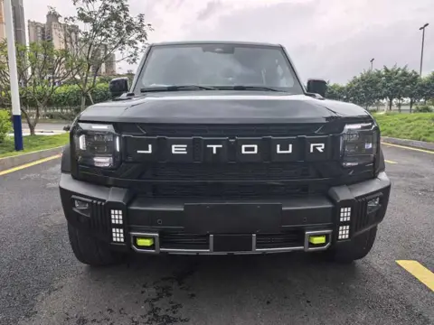 Jetour Traveller 2023 2.0T 4WD Crossing PRO — thumbnail 3