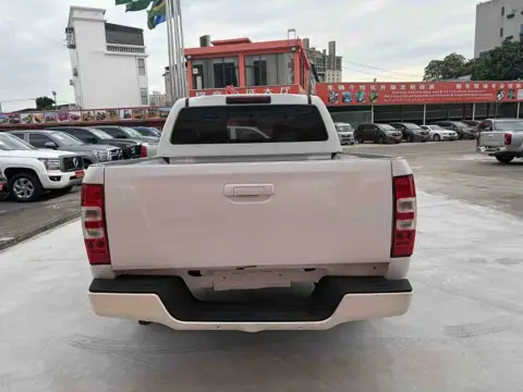 Isuzu Off-Road Pickup 2019 2.8T Diesel Manual — thumbnail 8