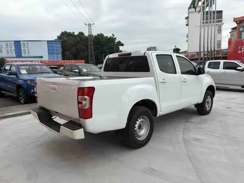 Isuzu Off-Road Pickup 2019 2.8T Diesel Manual — thumbnail 9