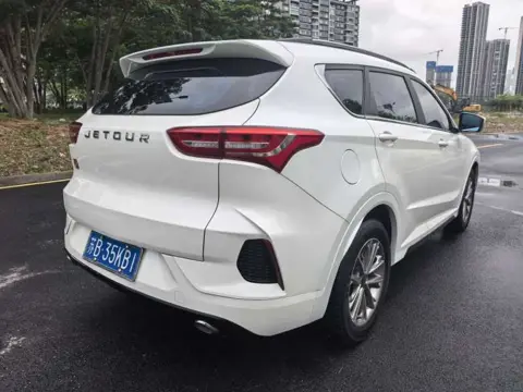 Jetour X70 2020 1.5T DCT Zhixing Edition 7-Seater — thumbnail 4