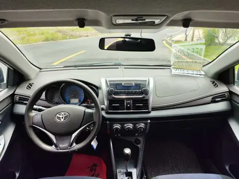 Toyota YARiS L 2015 1.5E Automatic Dynamic Edition — thumbnail 4