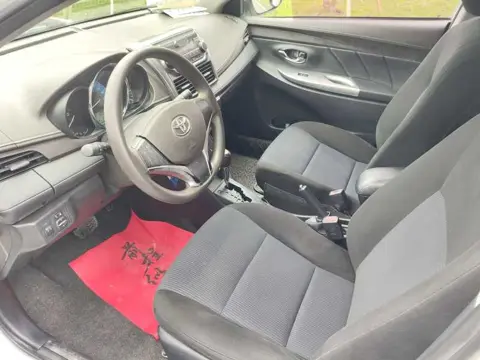 Toyota YARiS L 2015 1.5E Automatic Dynamic Edition — thumbnail 5
