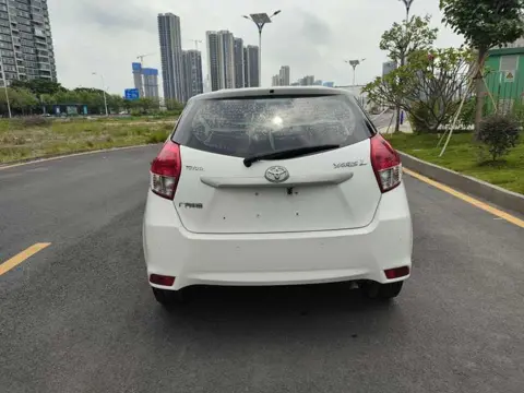 Toyota YARiS L 2015 1.5E Automatic Dynamic Edition — thumbnail 8