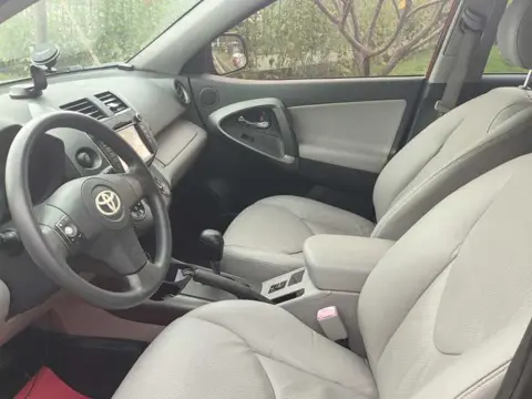 Toyota RAV4 2009 2.4L Automatic Luxury Edition — thumbnail 5