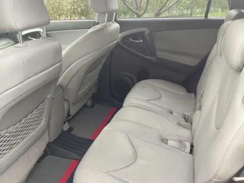 Toyota RAV4 2009 2.4L Automatic Luxury Edition — thumbnail 6