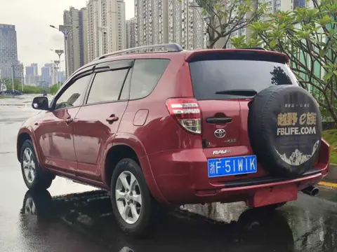 Toyota RAV4 2009 2.4L Automatic Luxury Edition — thumbnail 9