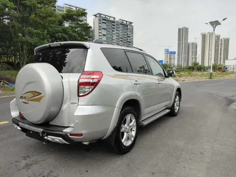 Toyota RAV4 2011 2.4L Automatic 4WD Premium Edition — thumbnail 7