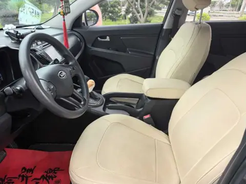 Kia Sportage 2012 2.0L Automatic 2WD GLS — thumbnail 9