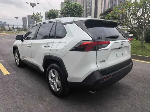 Toyota RAV4 2020 2.0L CVT 2WD Urban Edition — thumbnail 9