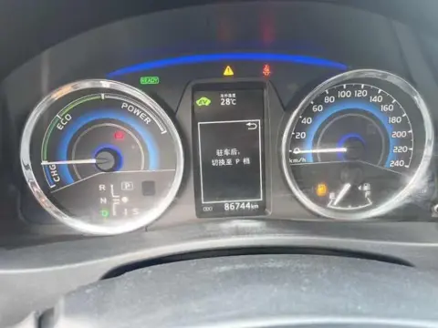 Toyota Corolla 2016 Hybrid 1.8L E-CVT Elite Edition — thumbnail 10