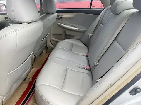 Toyota Corolla 2012 1.6L Automatic GL Special Edition — thumbnail 5