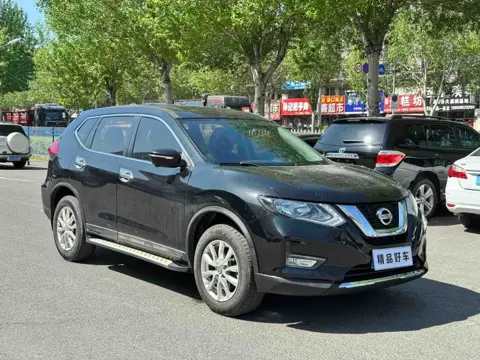 Nissan X-Trail 2017 2.0L CVT Comfort Edition 2WD — thumbnail 3