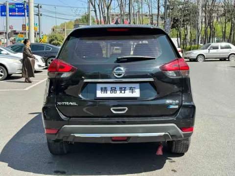 Nissan X-Trail 2017 2.0L CVT Comfort Edition 2WD — thumbnail 5