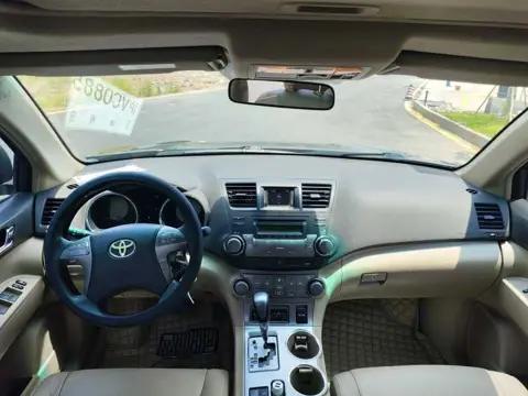 Toyota Highlander 2009 2.7L 2WD Luxury 7-Seater — thumbnail 5