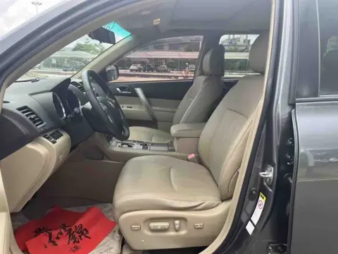 Toyota Highlander 2012 2.7L 2WD Luxury 7-Seater — thumbnail 7