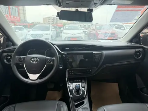 Toyota Corolla 2017 Hybrid 1.8L E-CVT Leading Edition — thumbnail 6