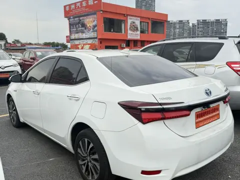 Toyota Corolla 2017 Hybrid 1.8L E-CVT Leading Edition — thumbnail 8