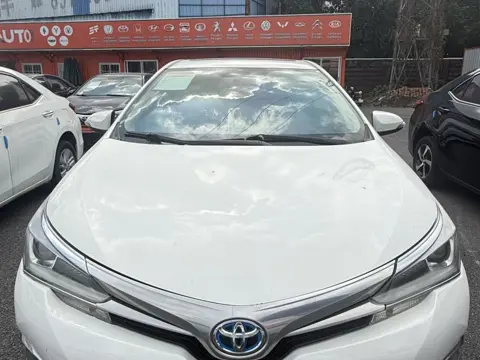 Toyota Corolla 2017 Hybrid 1.8L E-CVT Leading Edition — thumbnail 2