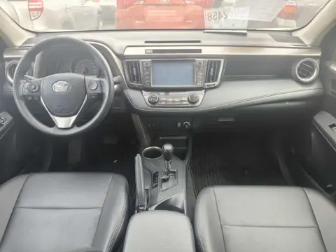 Toyota RAV4 2016 2.0L CVT 2WD Fashion Edition — thumbnail 3