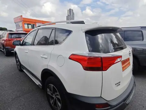 Toyota RAV4 2016 2.0L CVT 2WD Fashion Edition — thumbnail 5