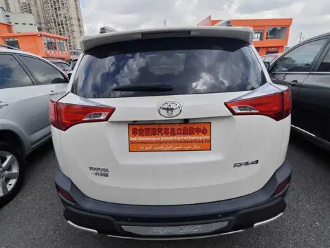 Toyota RAV4 2016 2.0L CVT 2WD Fashion Edition — thumbnail 6
