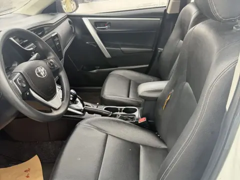 Toyota Levin PHEV 2019 1.8L E-CVT Luxury Edition — thumbnail 4