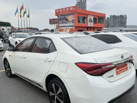 Toyota Levin PHEV 2019 1.8L E-CVT Luxury Edition — thumbnail 8