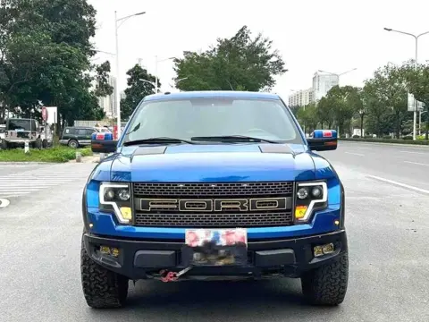 Ford F-150 2011 6.2L SVT Raptor SuperCab — thumbnail 2